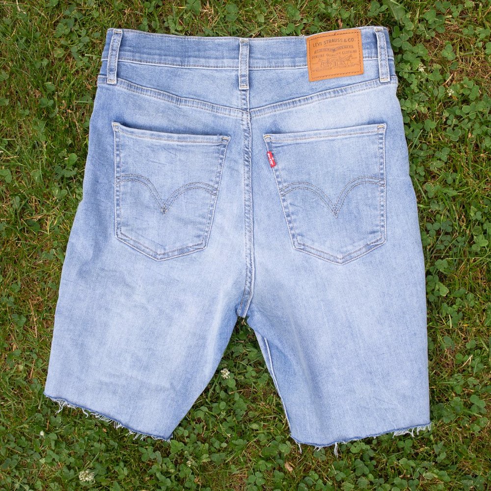 Levi’s high waisted bermuda shorts - Picture 5 of 7